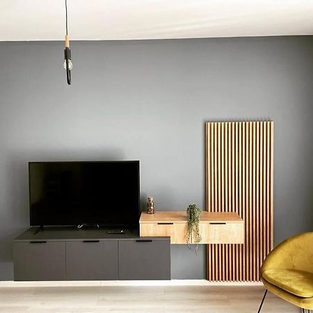 Minimalist Studio Apartment Braszów Zewnętrze zdjęcie