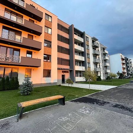Minimalist Studio Apartment Braszów Zewnętrze zdjęcie