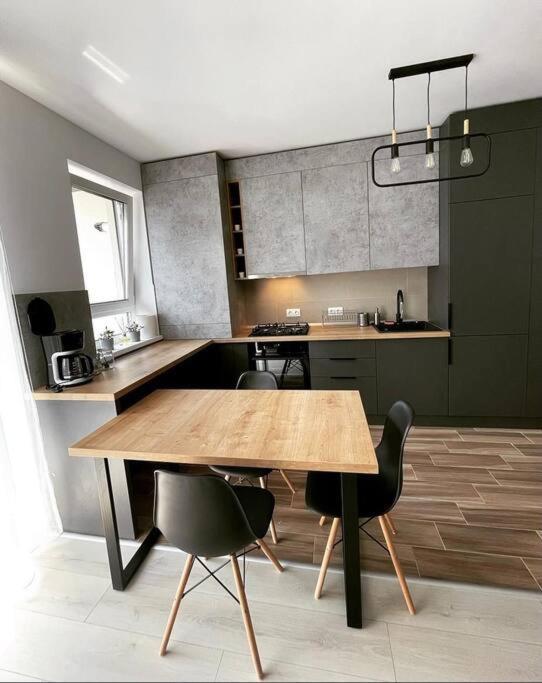 Minimalist Studio Apartment Braszów Zewnętrze zdjęcie