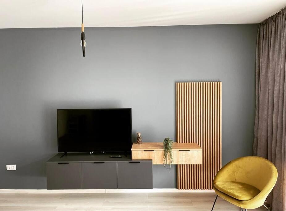 Minimalist Studio Apartment Braszów Zewnętrze zdjęcie
