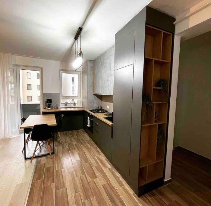 Minimalist Studio Apartment Braszów Zewnętrze zdjęcie