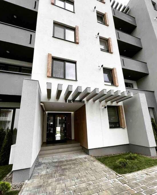 Minimalist Studio Apartment Braszów Zewnętrze zdjęcie